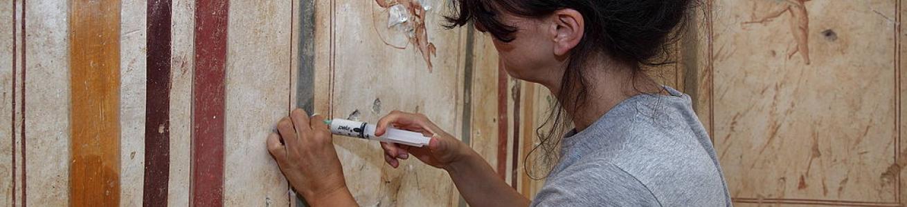 https://commons.wikimedia.org/wiki/File:Restoration_Wall_Paintings,_Ephesus.jpg